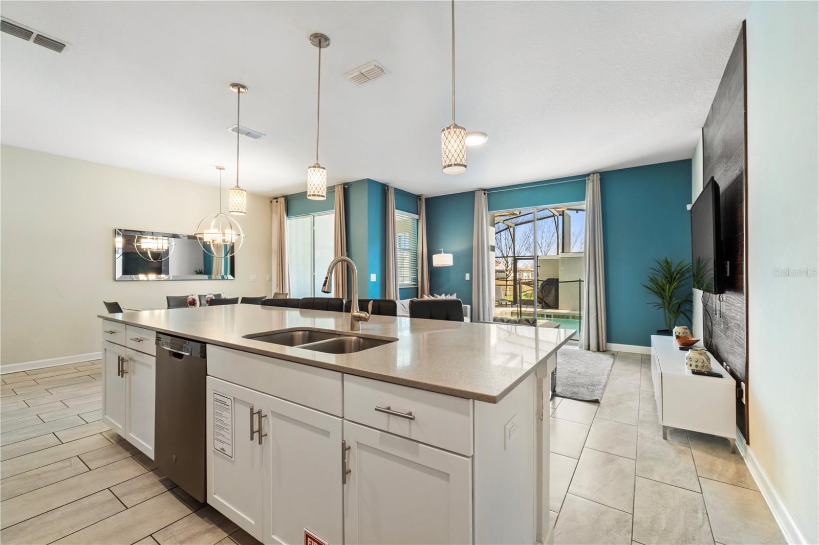 Image 7 of 31 For 4960 Windermere Avenue