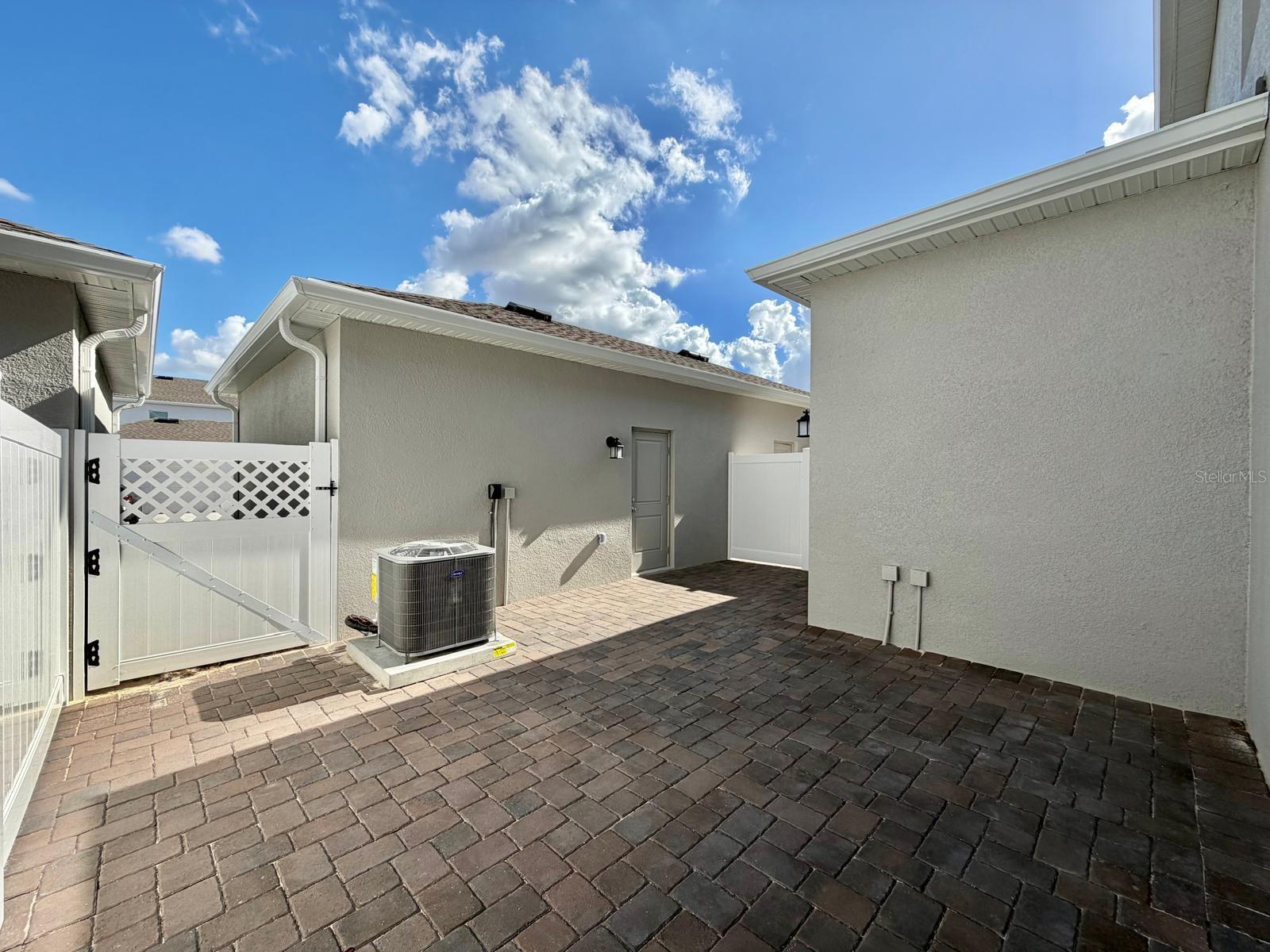 Image 27 of 29 For 2344 Rider Rain Lane