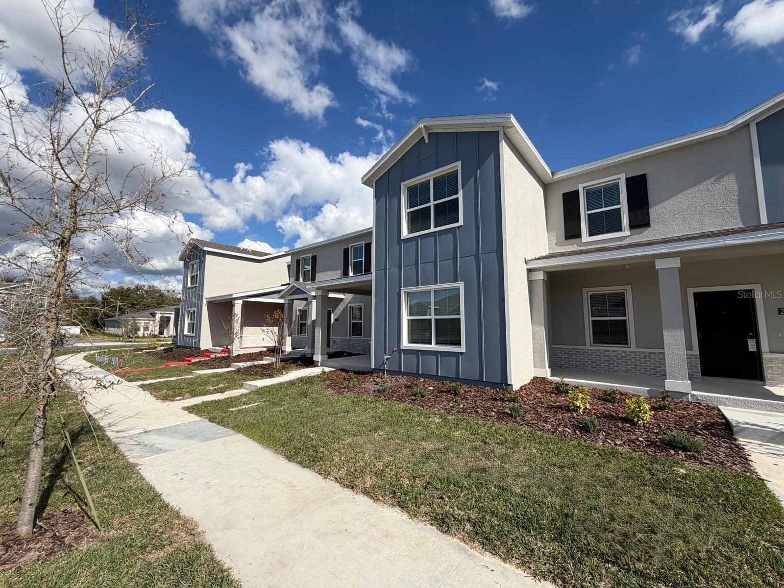 Image 3 of 29 For 2344 Rider Rain Lane