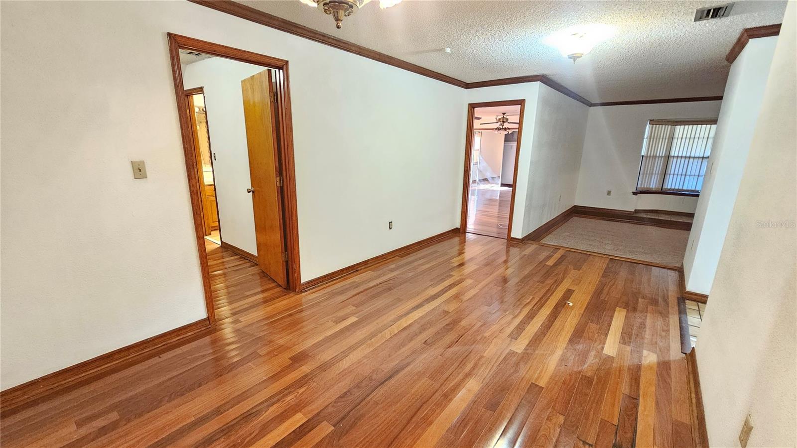 Image 18 of 27 For 71 Dobson Street