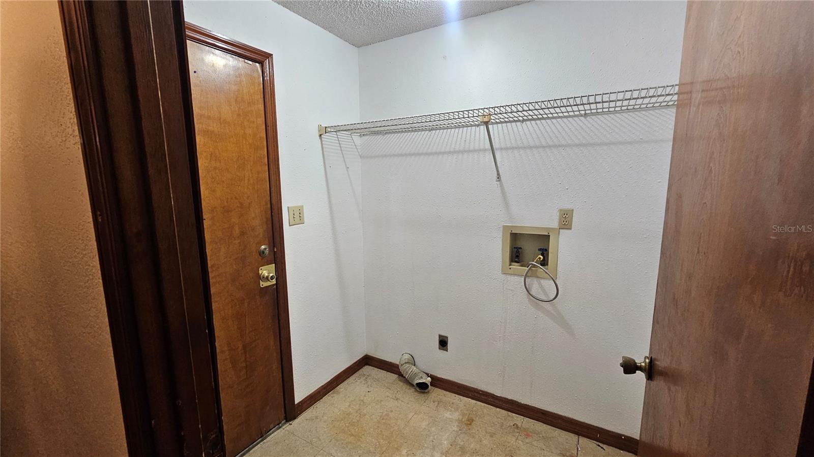 Image 26 of 27 For 71 Dobson Street