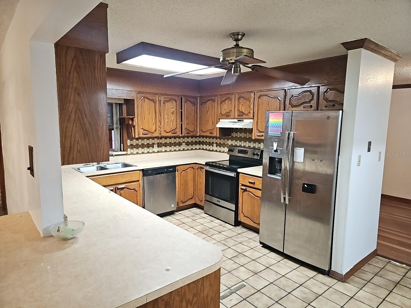 Image 4 of 27 For 71 Dobson Street