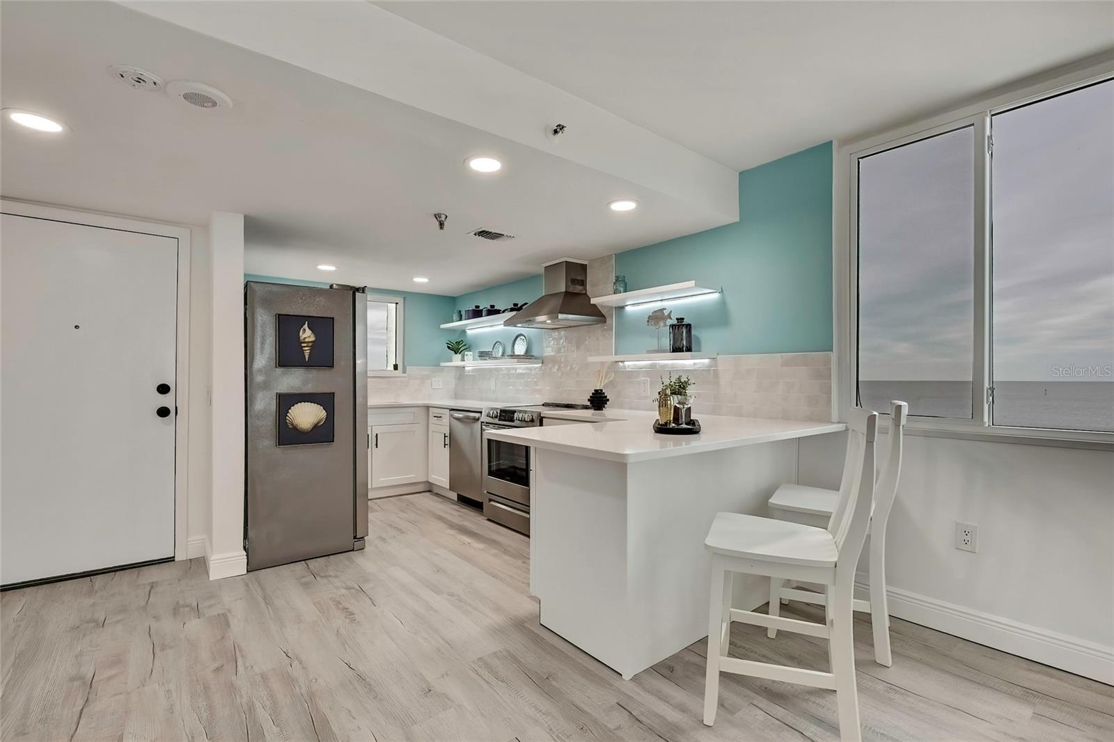 Image 7 of 47 For 5915 Sea Ranch Drive 315