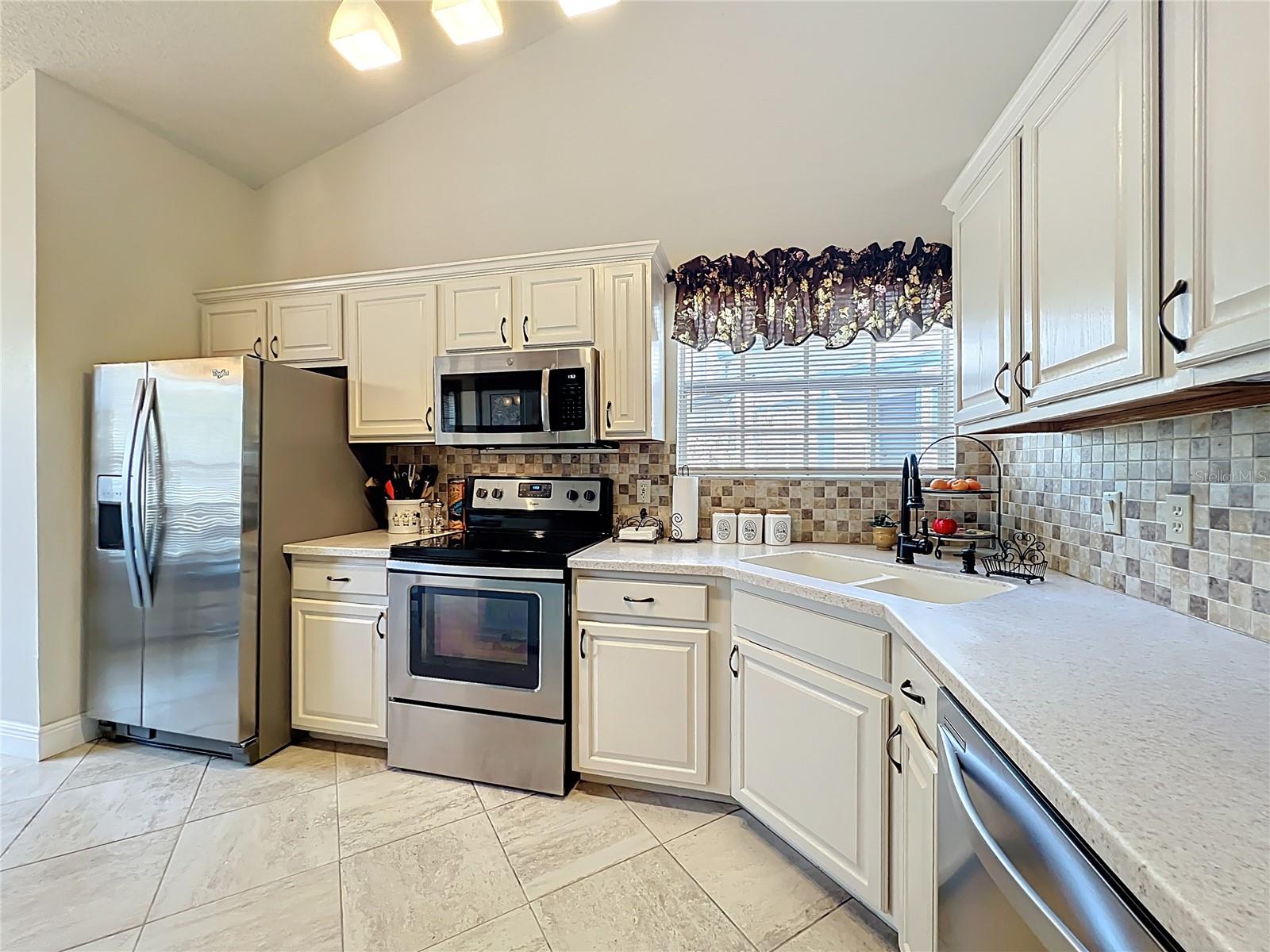 Image 10 of 34 For 2871 Boulder Falls Court