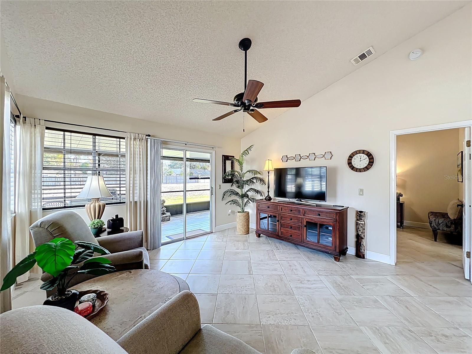 Image 4 of 34 For 2871 Boulder Falls Court