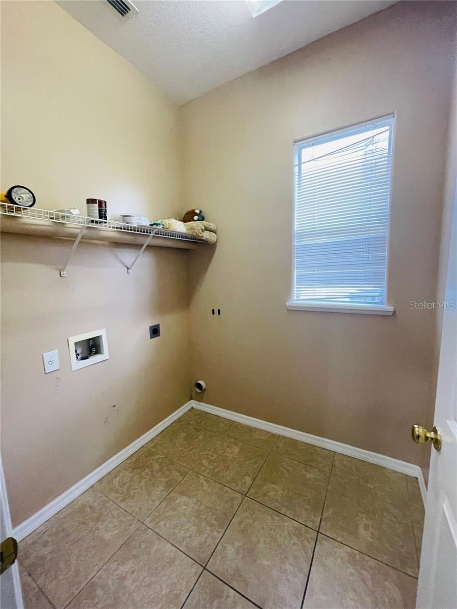 Image 13 of 24 For 930 Spring Oak Circle