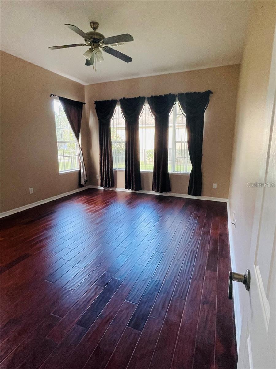 Image 14 of 24 For 930 Spring Oak Circle