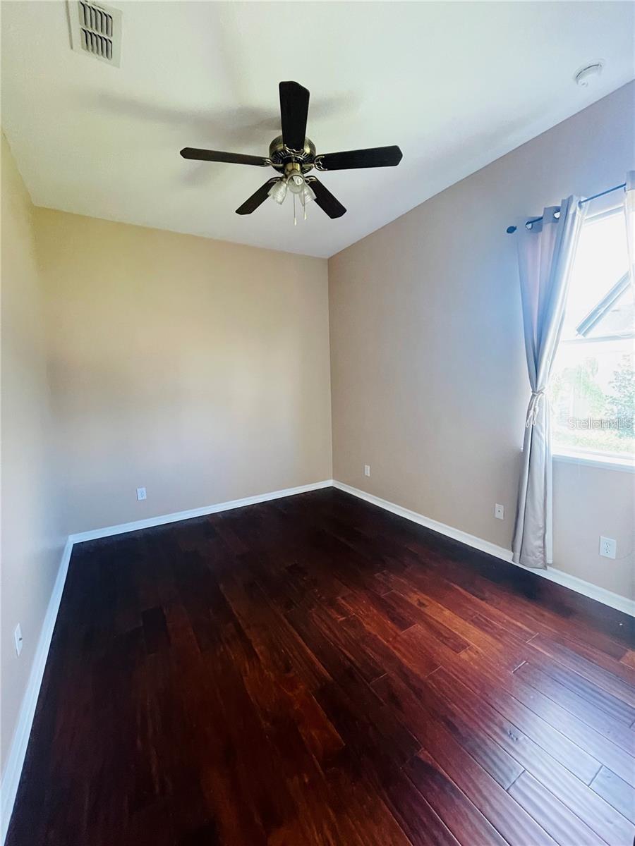 Image 19 of 24 For 930 Spring Oak Circle