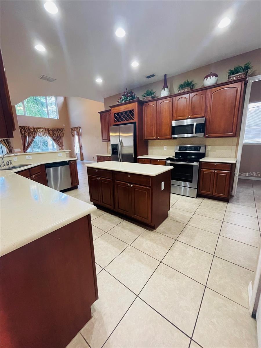 Image 7 of 24 For 930 Spring Oak Circle