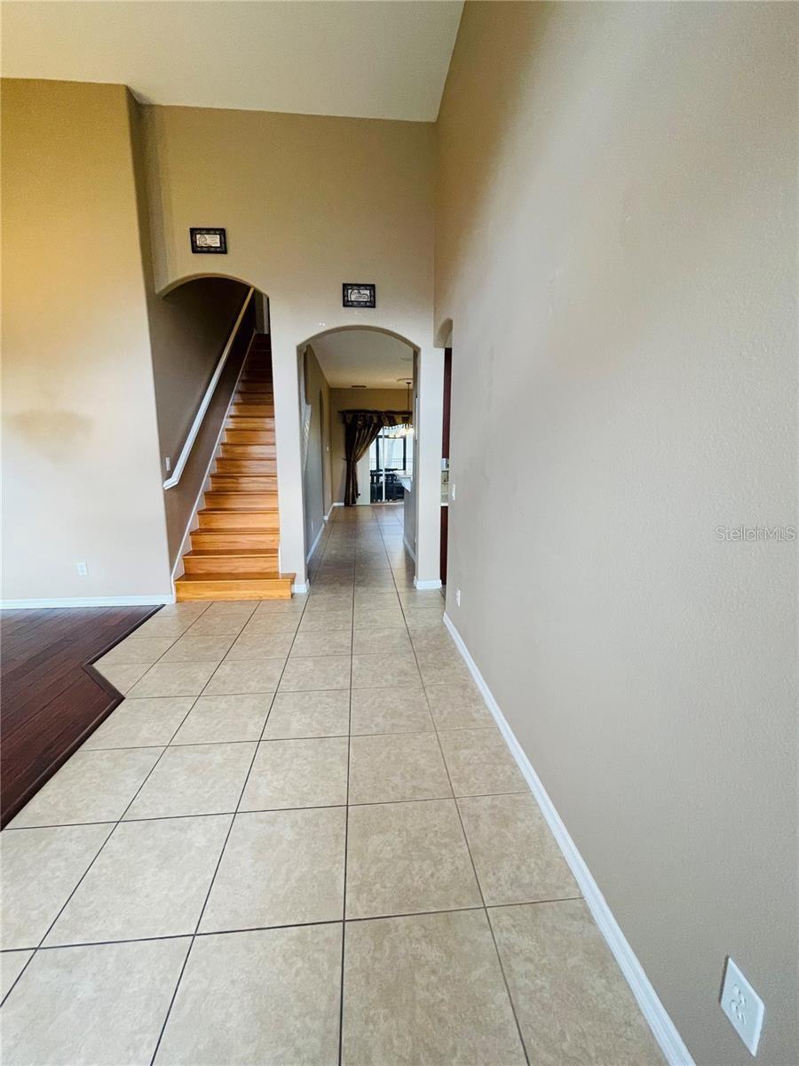 Image 9 of 24 For 930 Spring Oak Circle