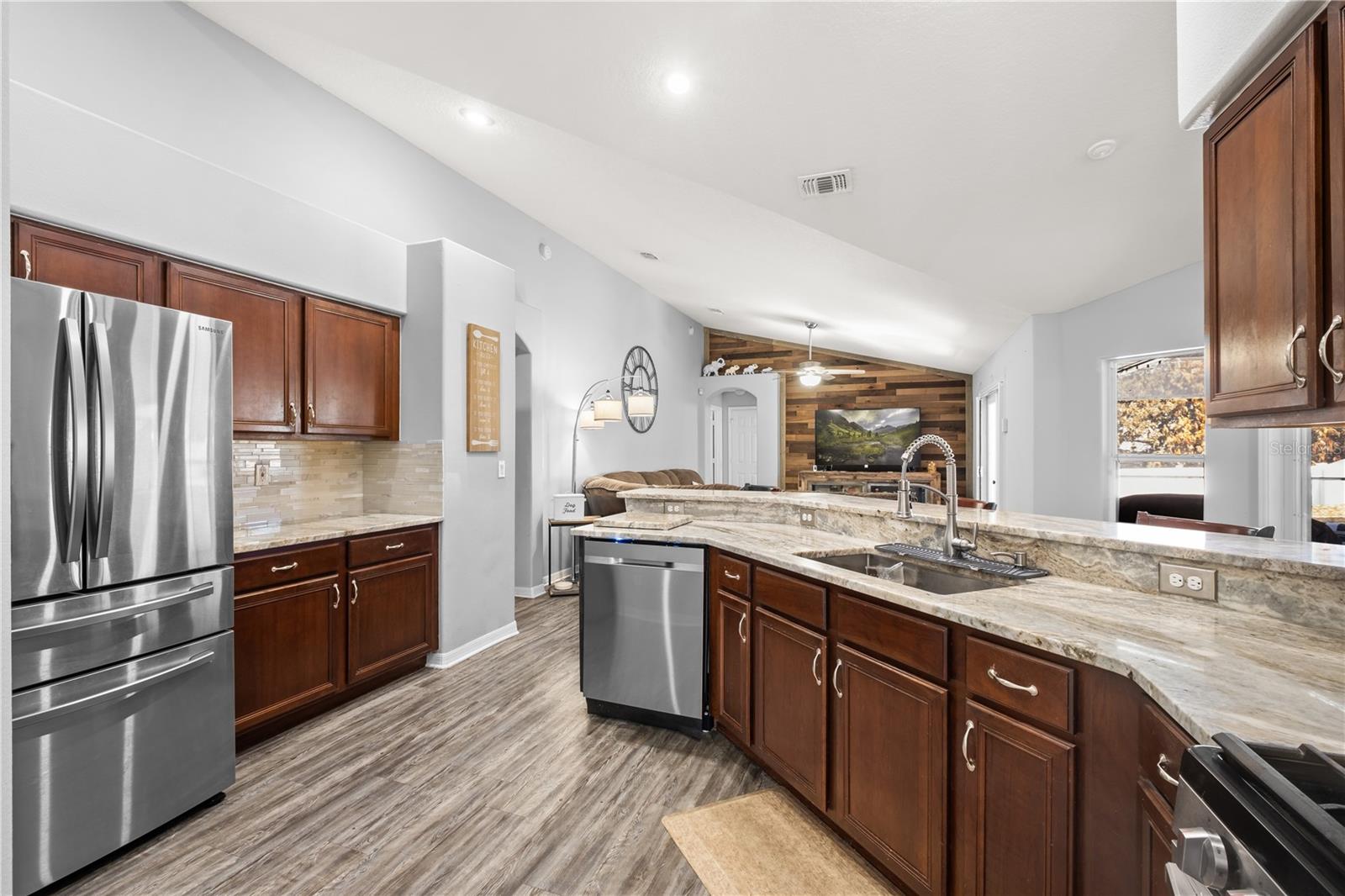 Image 10 of 40 For 14126 Greater Pines Boulevard