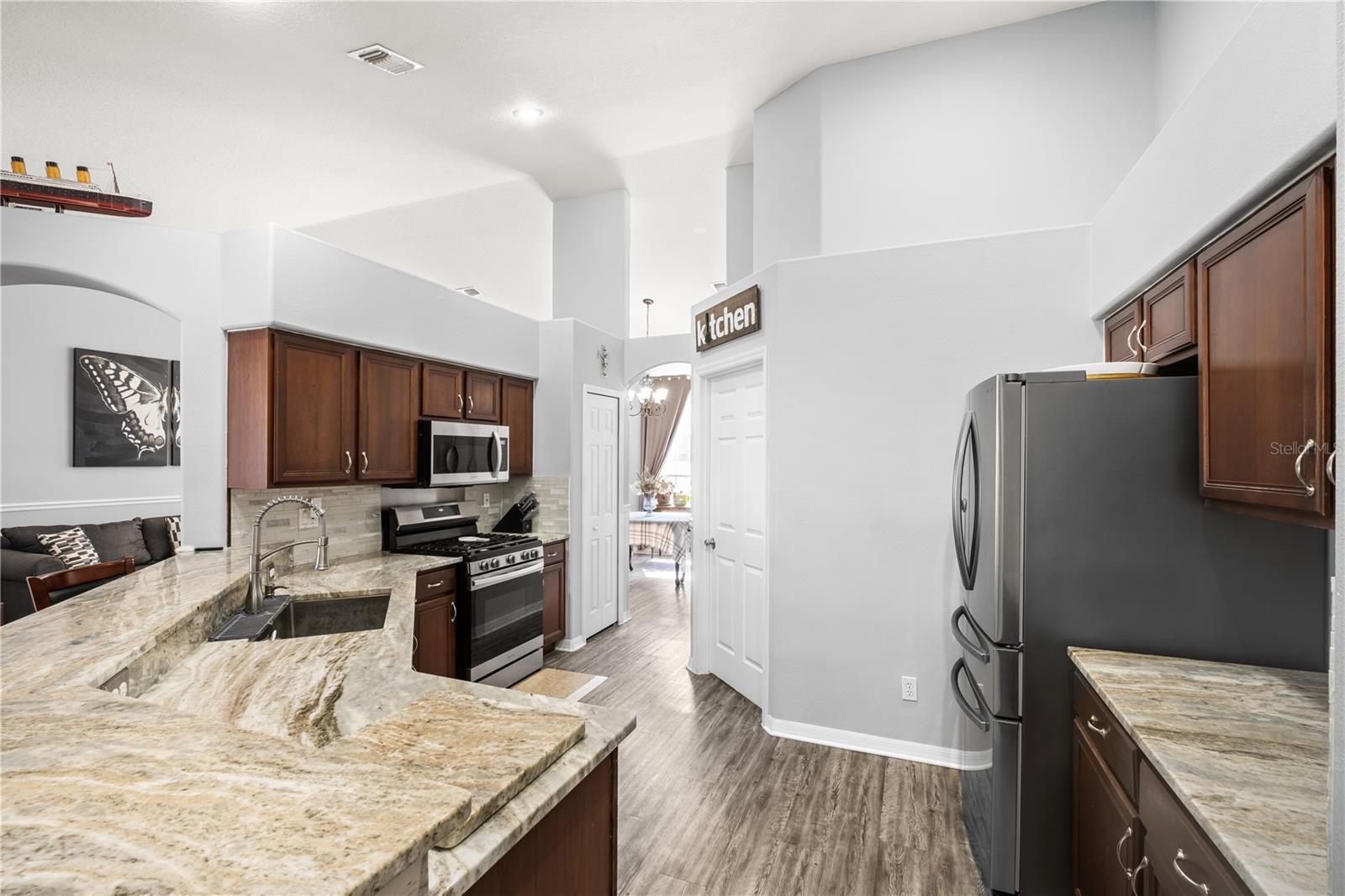 Image 11 of 40 For 14126 Greater Pines Boulevard