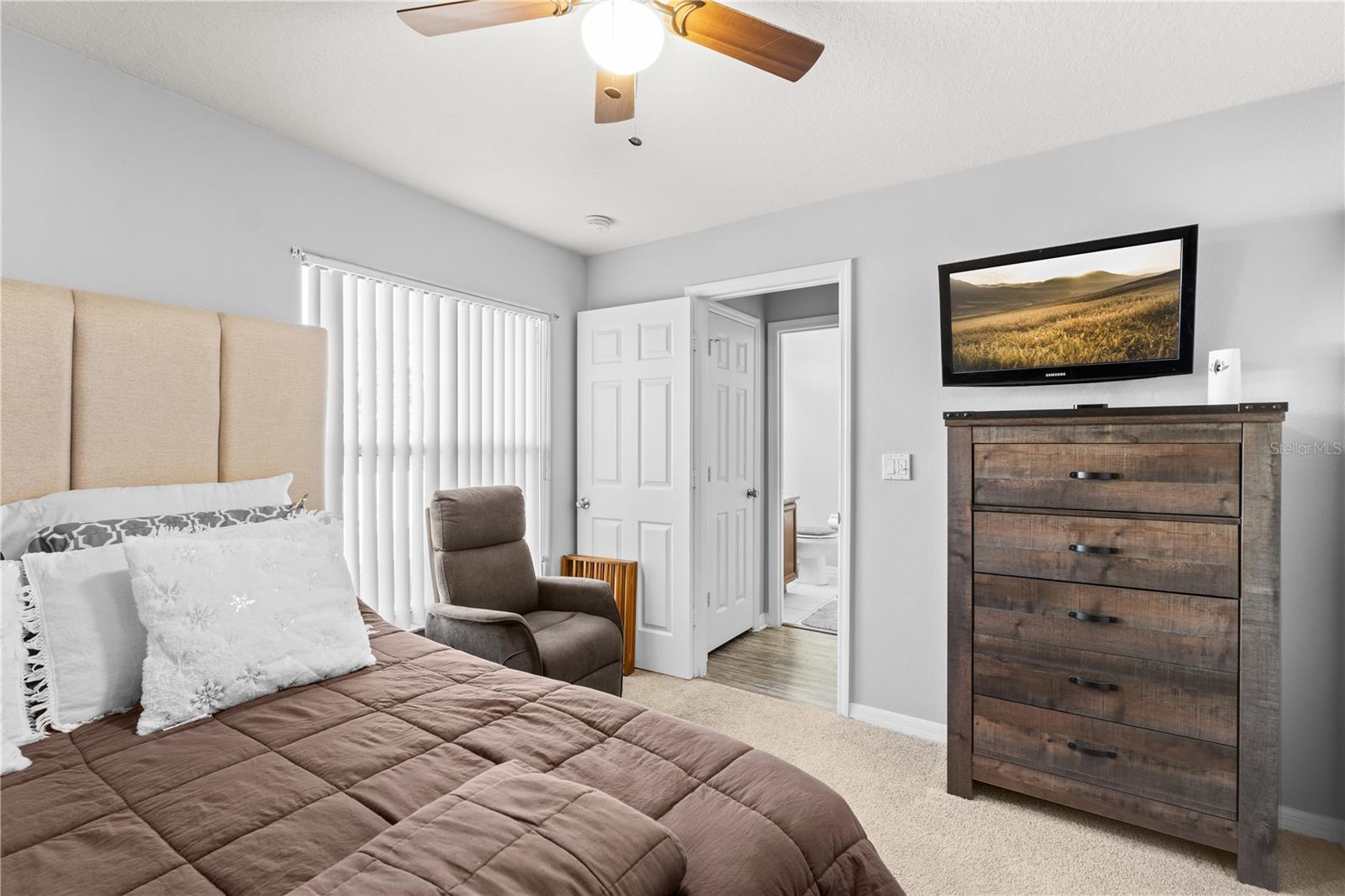 Image 33 of 40 For 14126 Greater Pines Boulevard