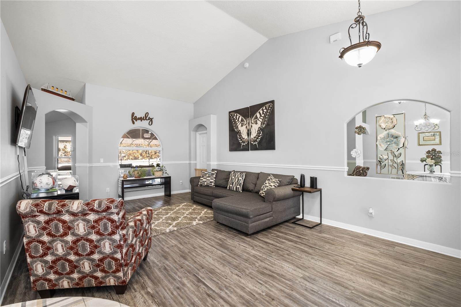 Image 9 of 40 For 14126 Greater Pines Boulevard