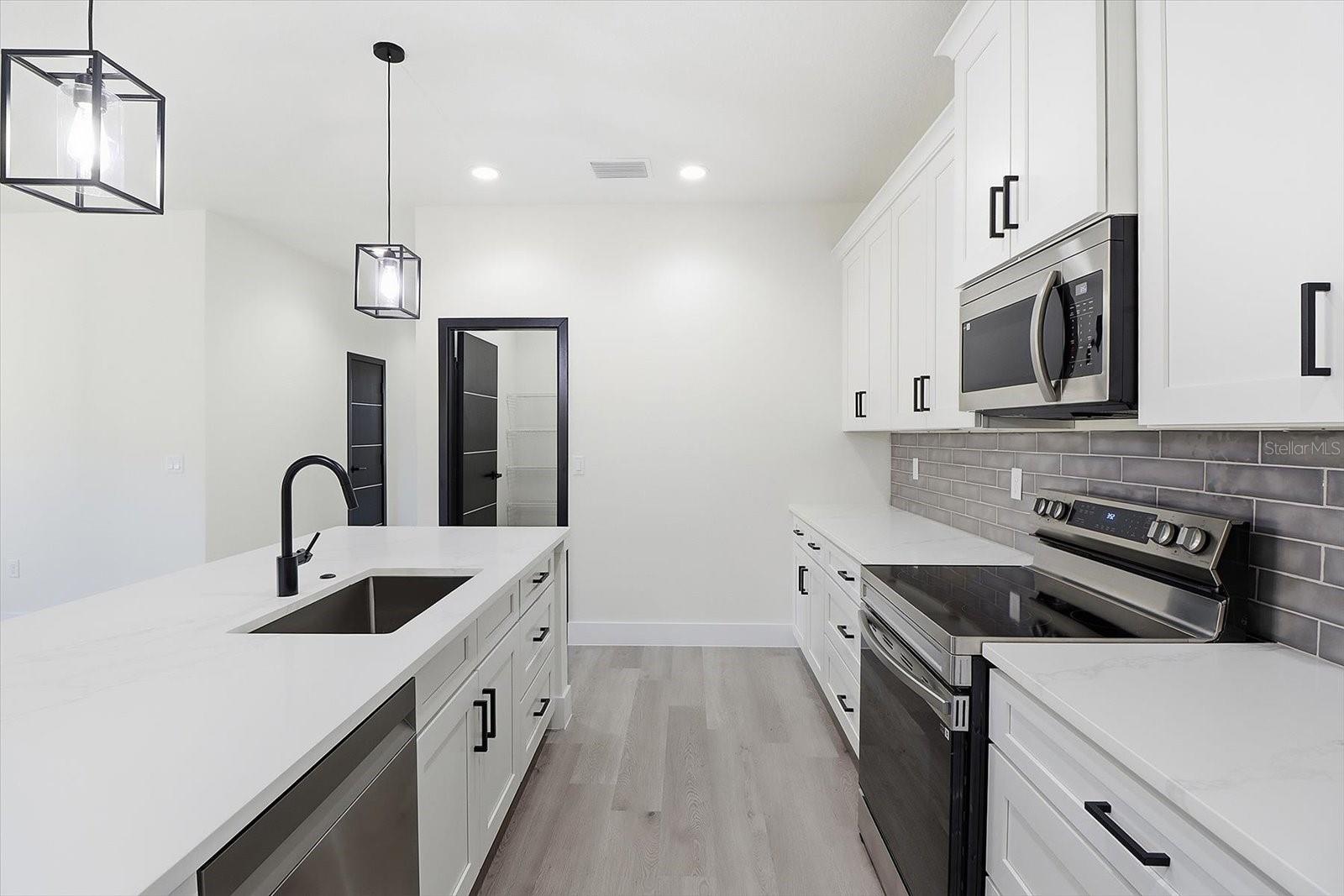 Image 15 of 38 For 6078 150th Lane