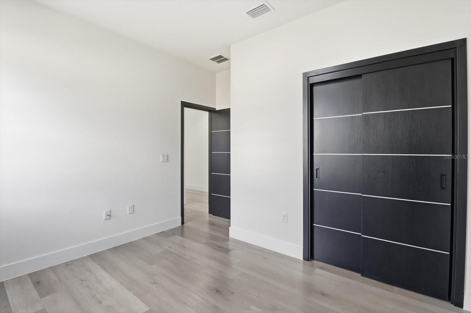 Image 25 of 38 For 6078 150th Lane