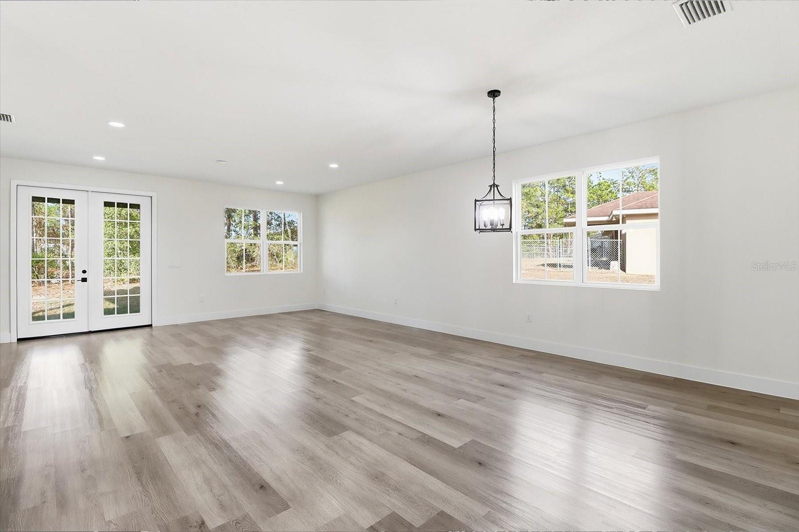 Image 7 of 38 For 6078 150th Lane