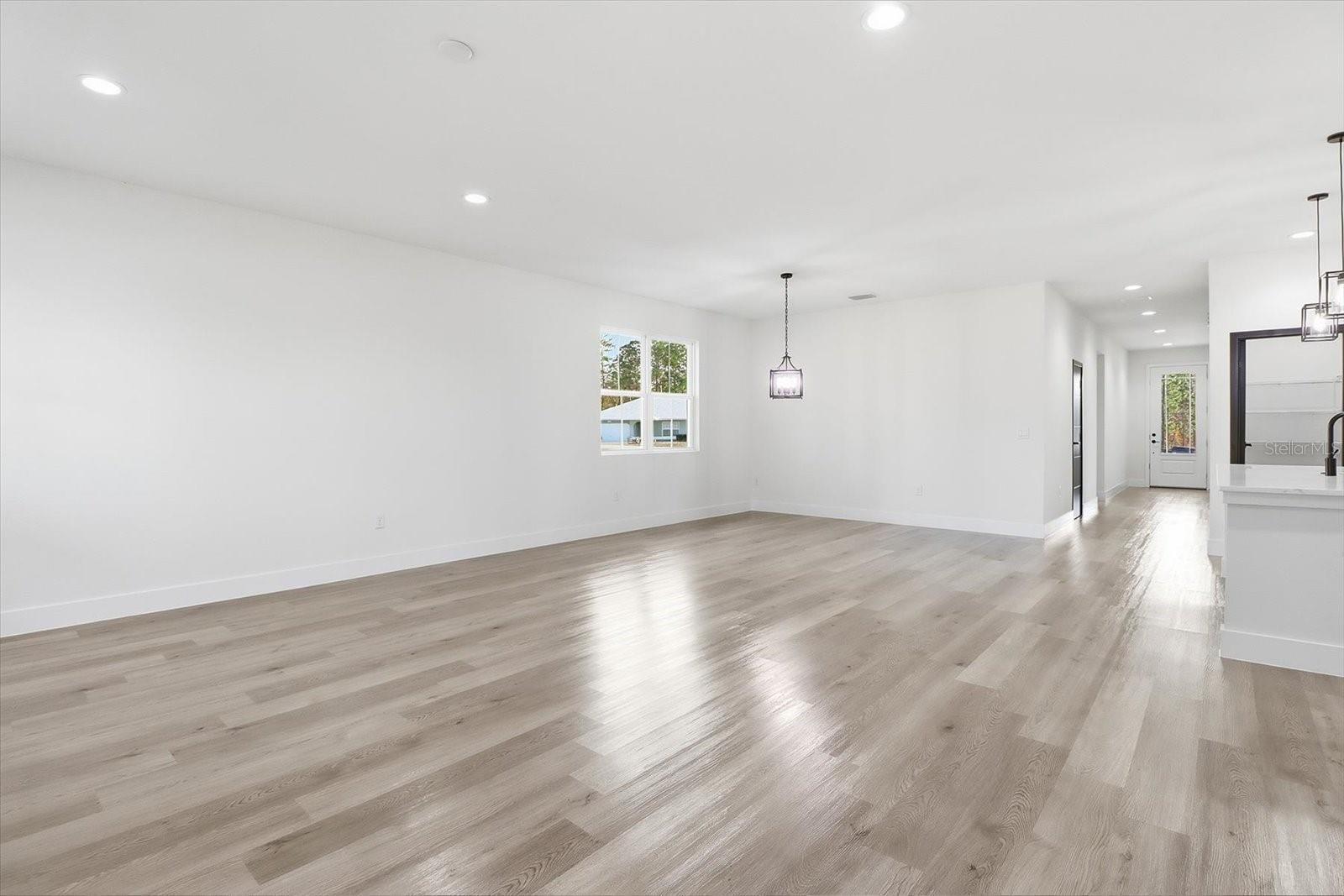 Image 9 of 38 For 6078 150th Lane