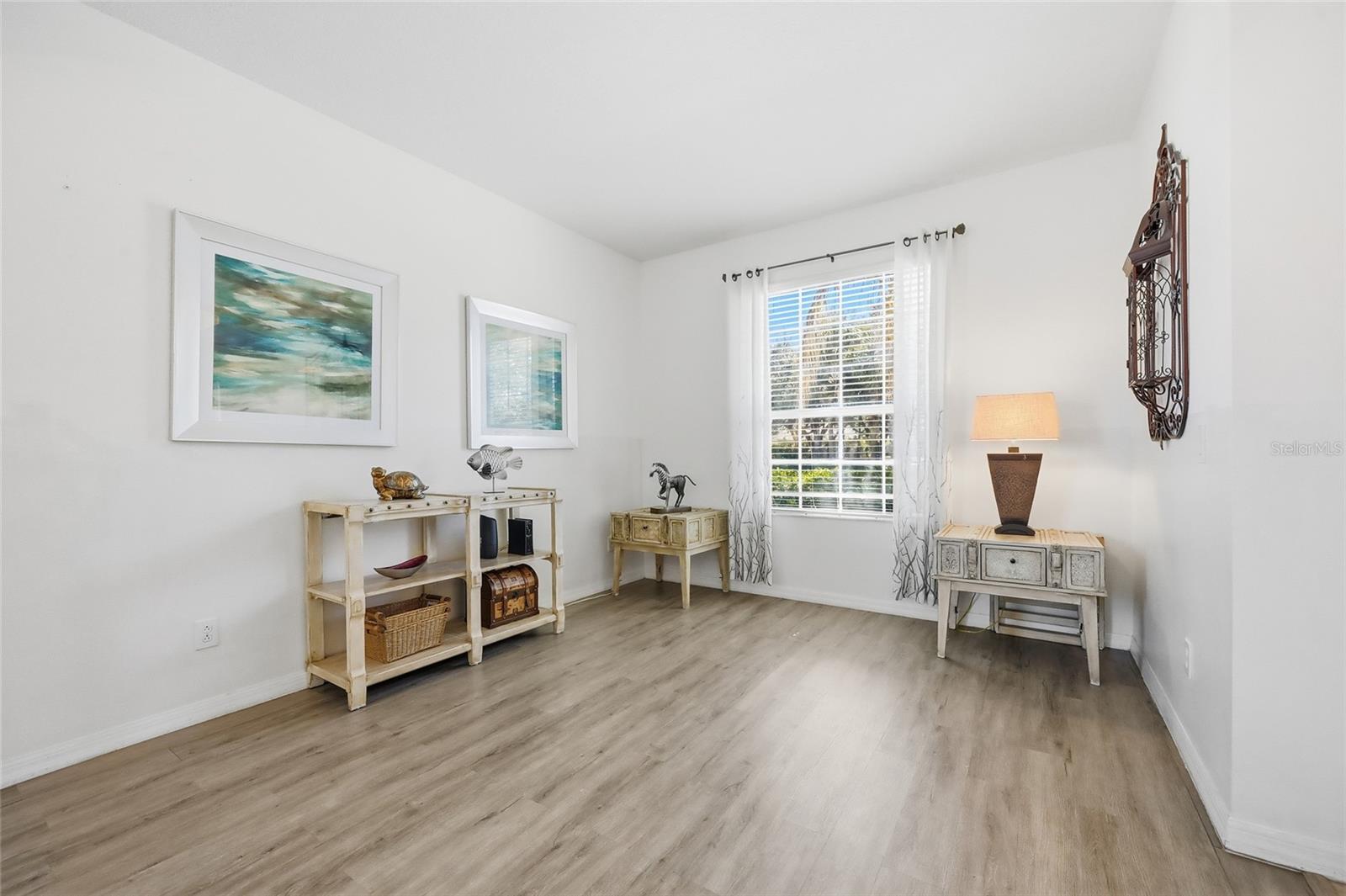 Image 18 of 59 For 844 Orange Cosmos Boulevard