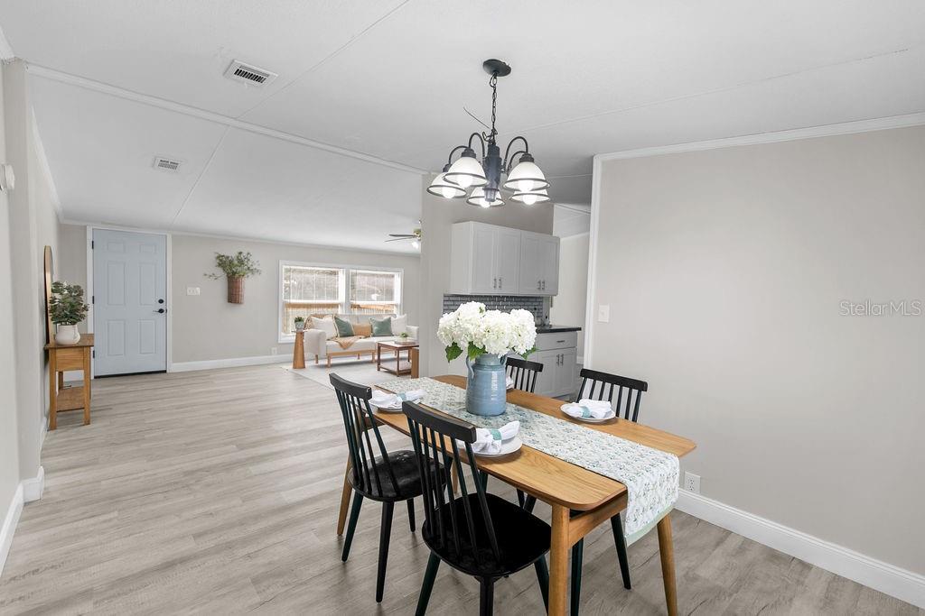 Image 11 of 21 For 18137 Hollister Road