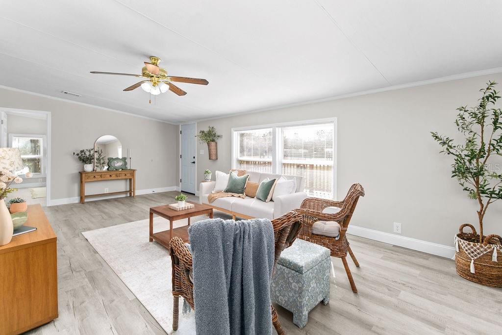 Image 5 of 21 For 18137 Hollister Road