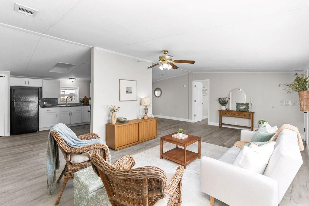 Image 7 of 21 For 18137 Hollister Road