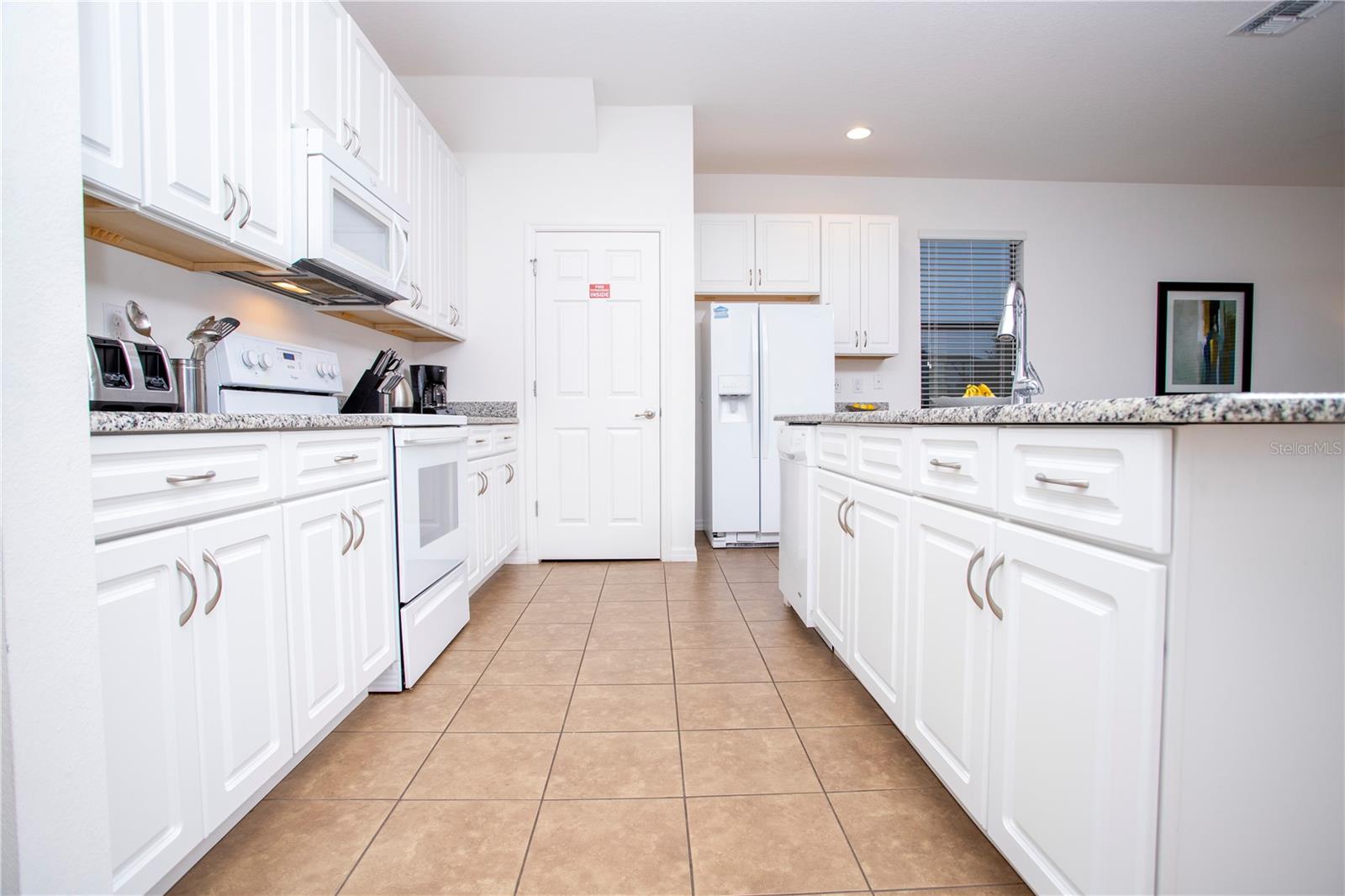 Image 16 of 41 For 2606 Rosemont Circle