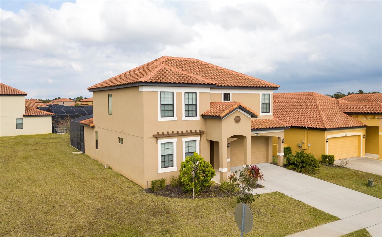 Image 2 of 41 For 2606 Rosemont Circle