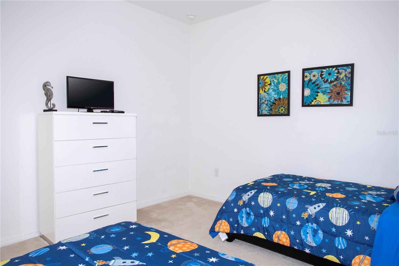 Image 26 of 41 For 2606 Rosemont Circle