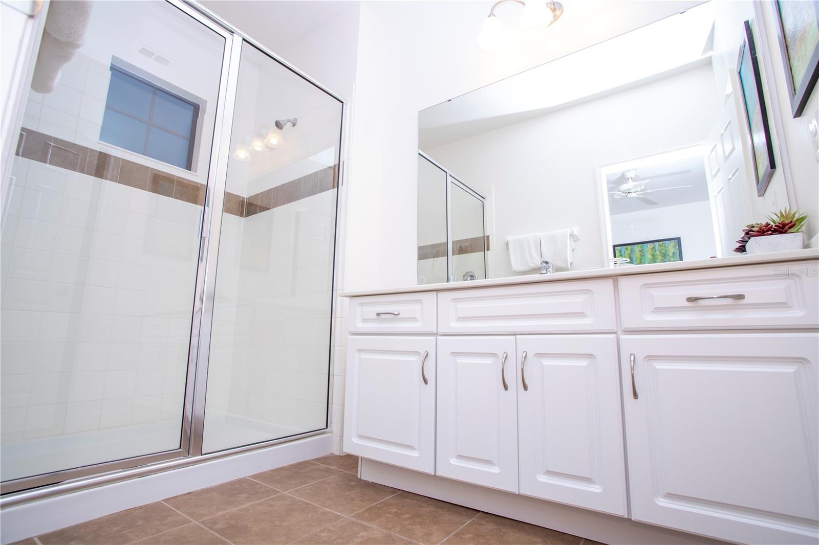 Image 33 of 41 For 2606 Rosemont Circle