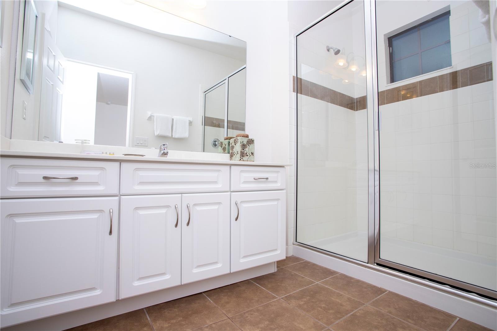 Image 38 of 41 For 2606 Rosemont Circle