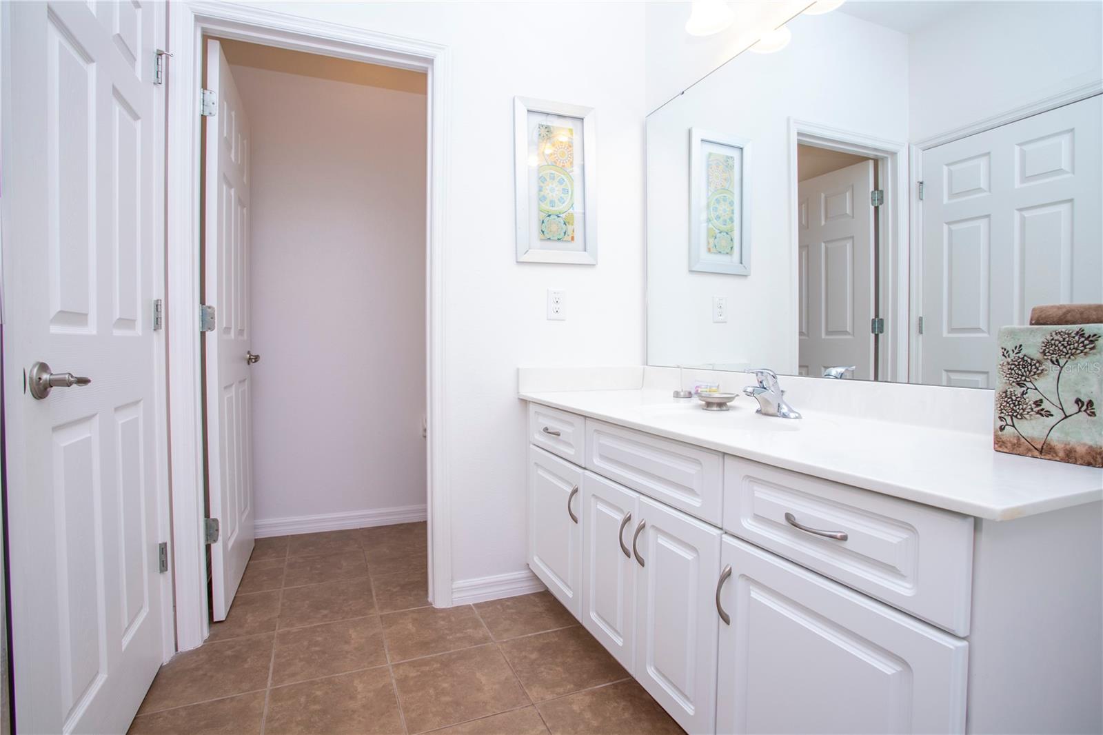 Image 39 of 41 For 2606 Rosemont Circle