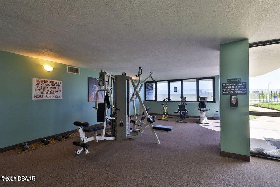 Listing photo id 15 for 1420 Atlantic Avenue 901