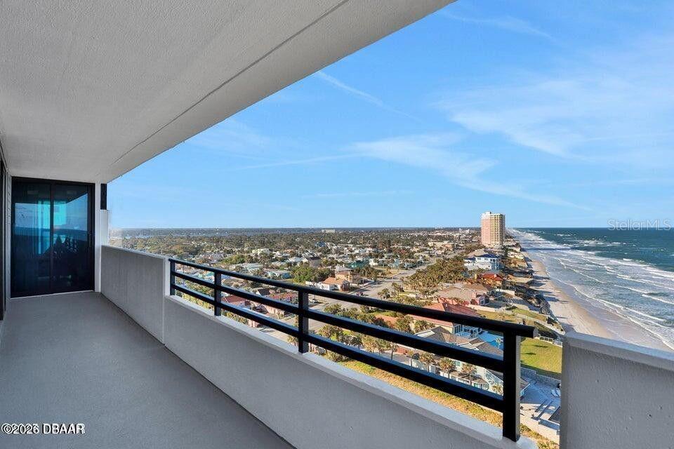Listing photo id 1 for 1420 Atlantic Avenue 901
