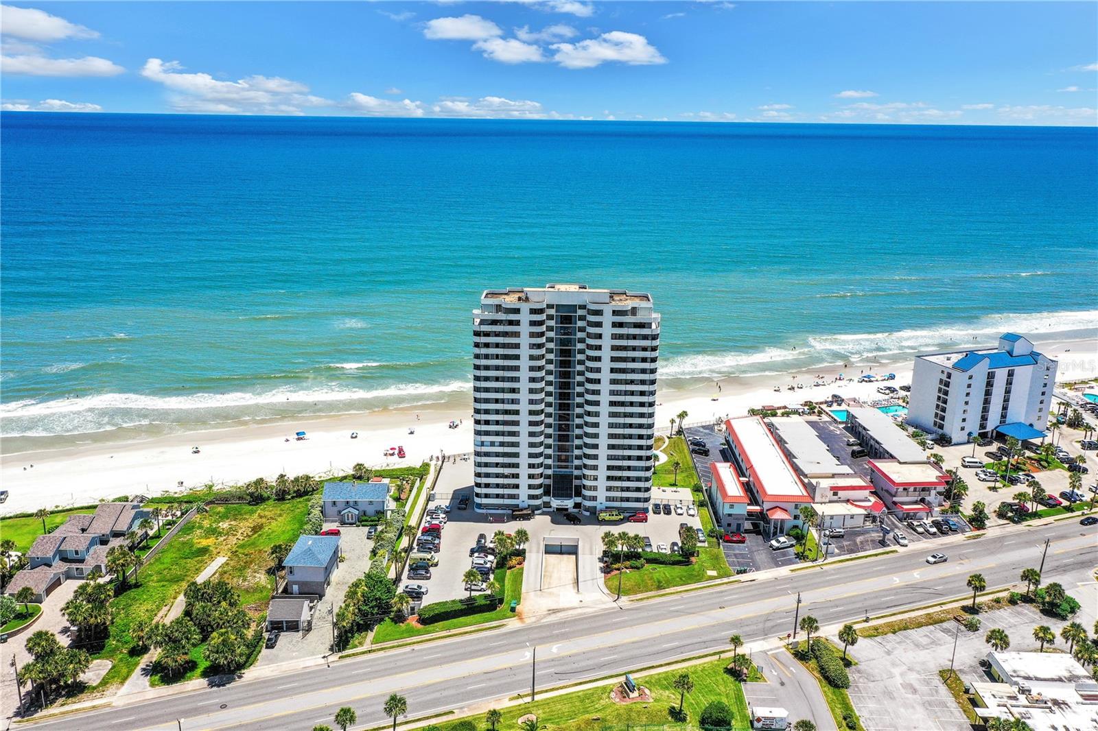 Listing photo id 5 for 1420 Atlantic Avenue 901