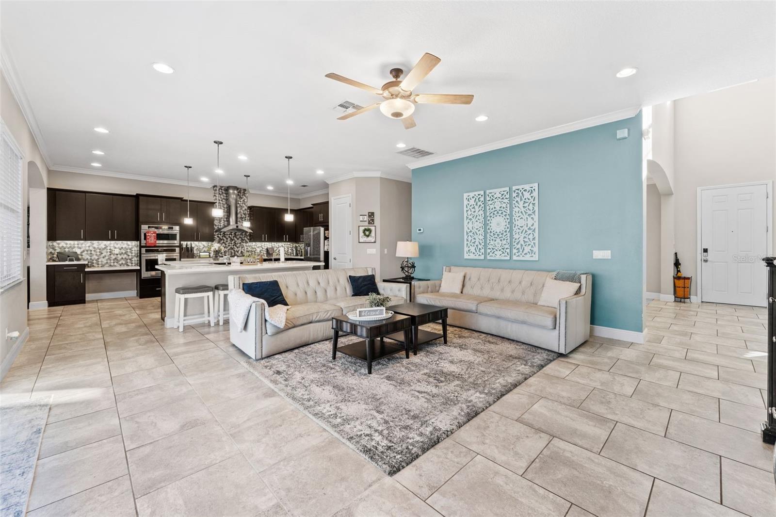 Image 11 of 44 For 14241 Colonial Pointe Drive