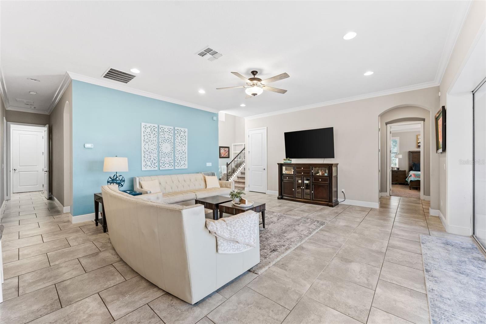 Image 12 of 44 For 14241 Colonial Pointe Drive