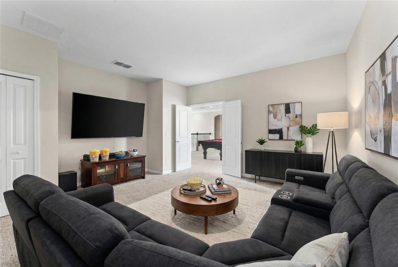 Image 22 of 44 For 14241 Colonial Pointe Drive