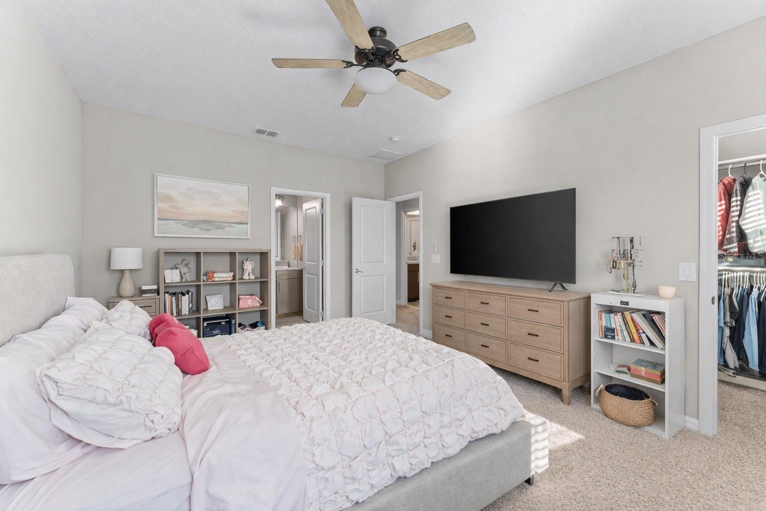 Image 25 of 44 For 14241 Colonial Pointe Drive