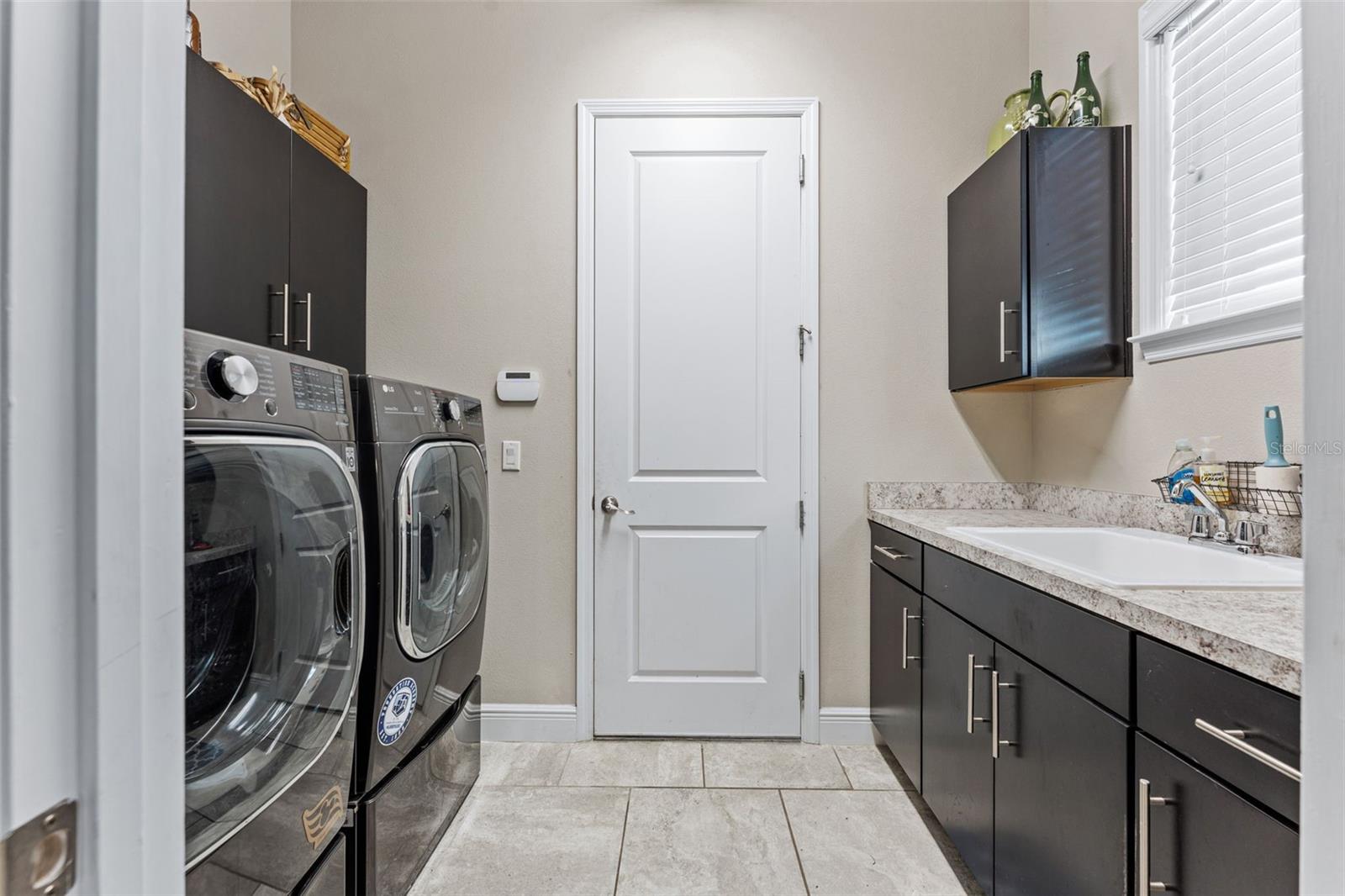 Image 28 of 44 For 14241 Colonial Pointe Drive