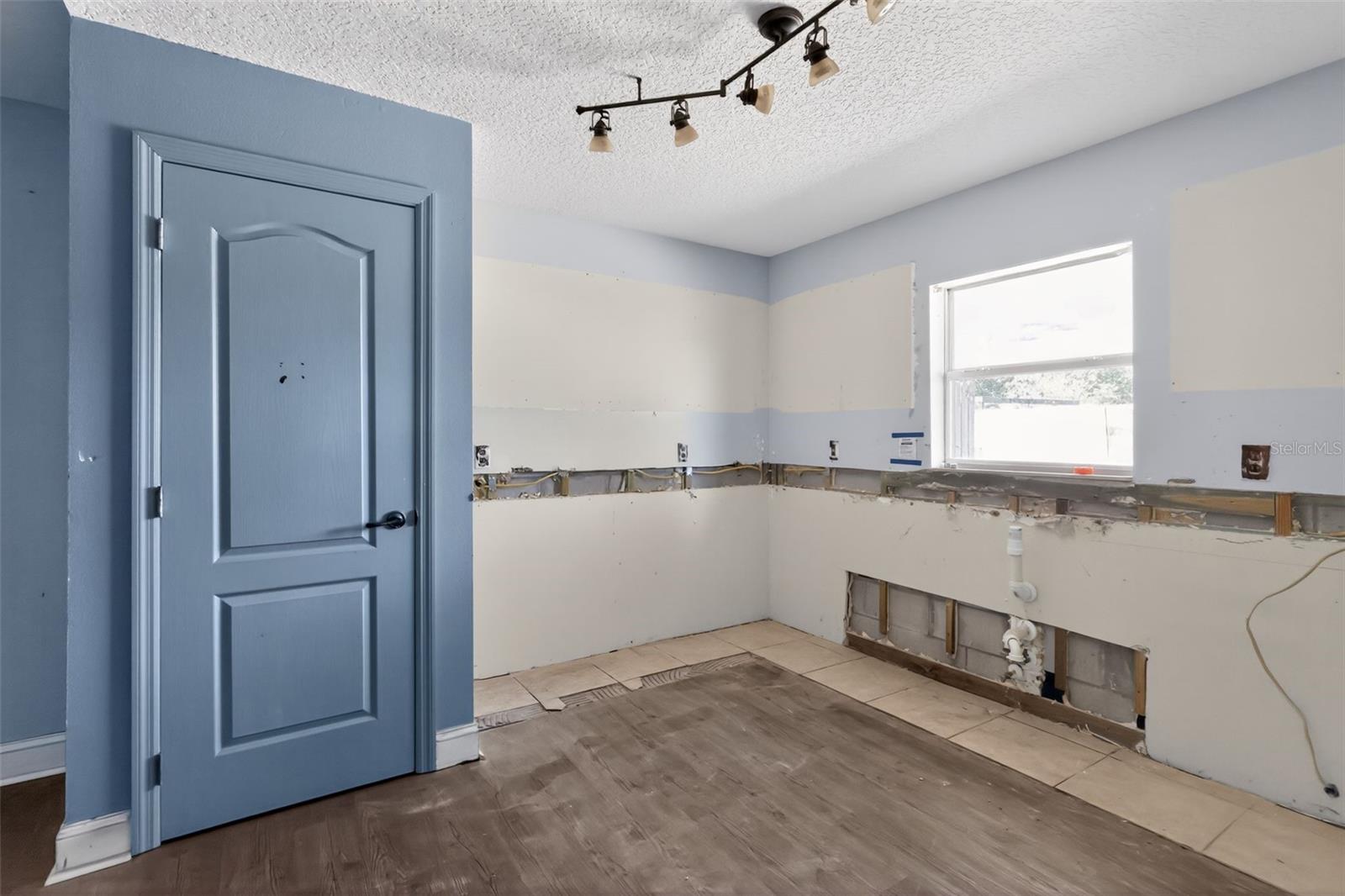 Image 20 of 38 For 36101 Mattawan Drive