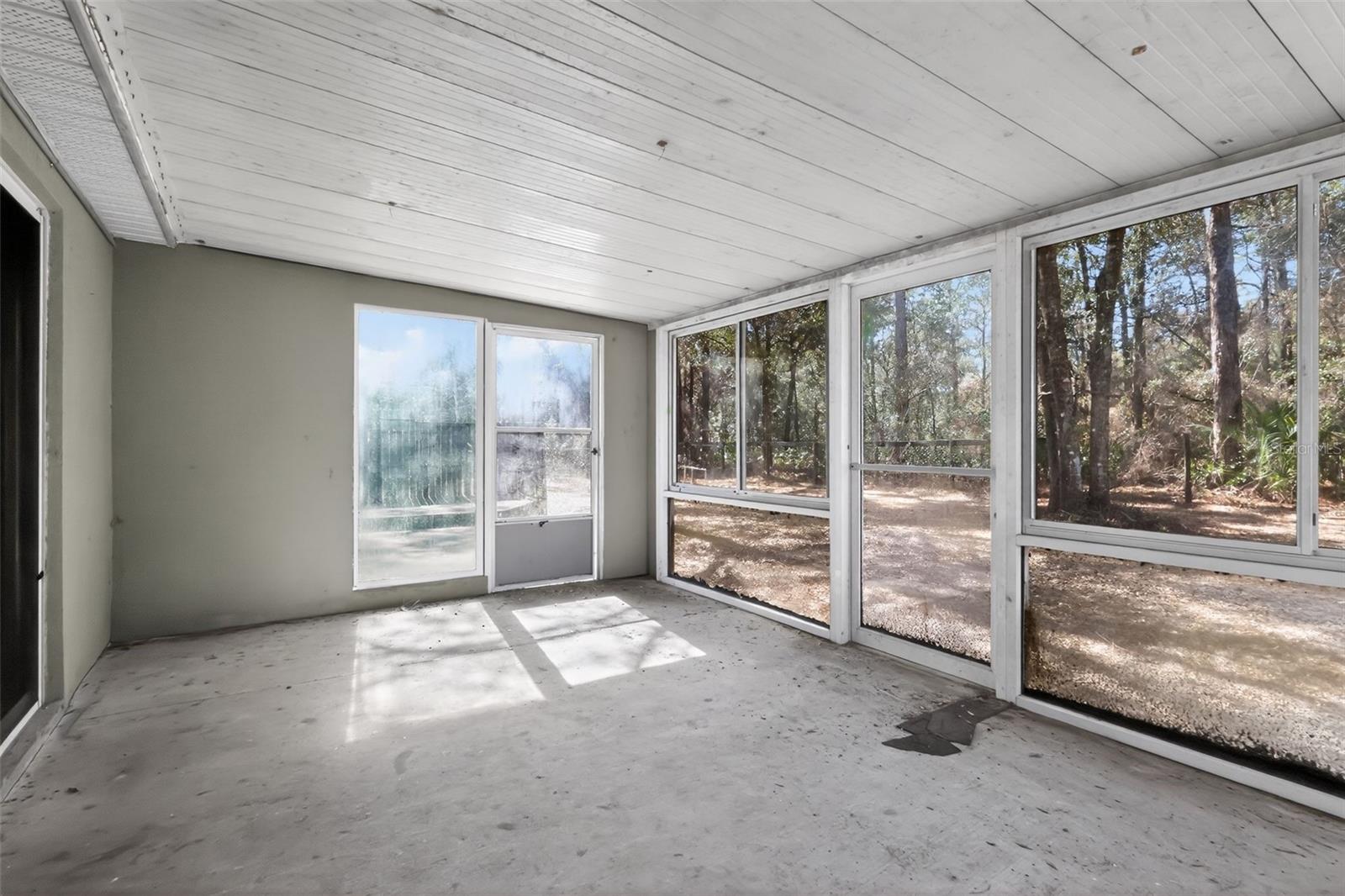 Image 21 of 38 For 36101 Mattawan Drive