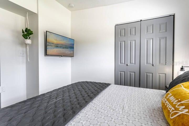 Image 24 of 48 For 511 San Juan Boulevard