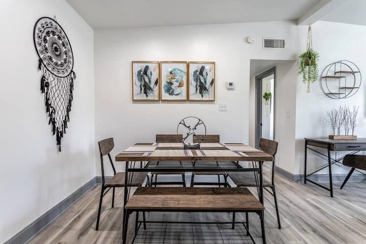 Image 7 of 48 For 511 San Juan Boulevard