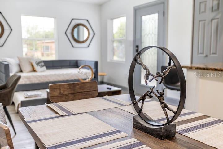 Image 8 of 48 For 511 San Juan Boulevard