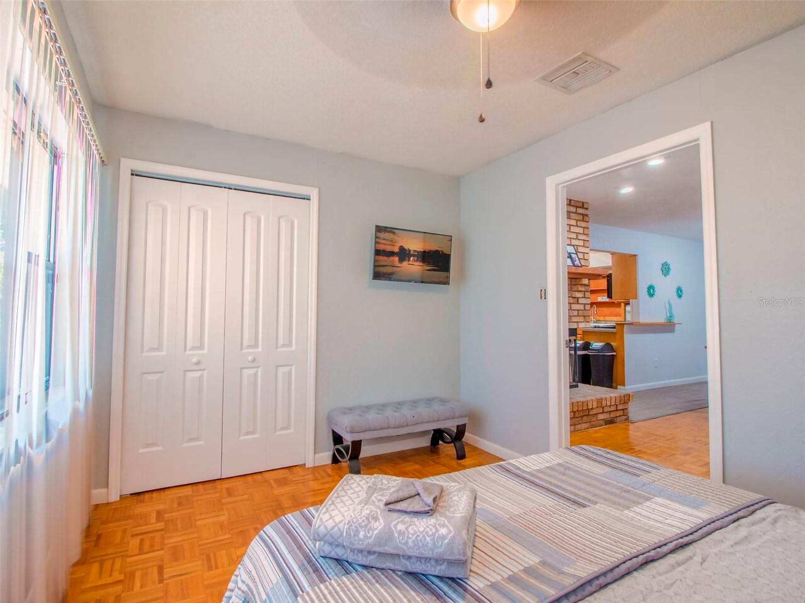 Image 14 of 48 For 4401 Lenmore Street