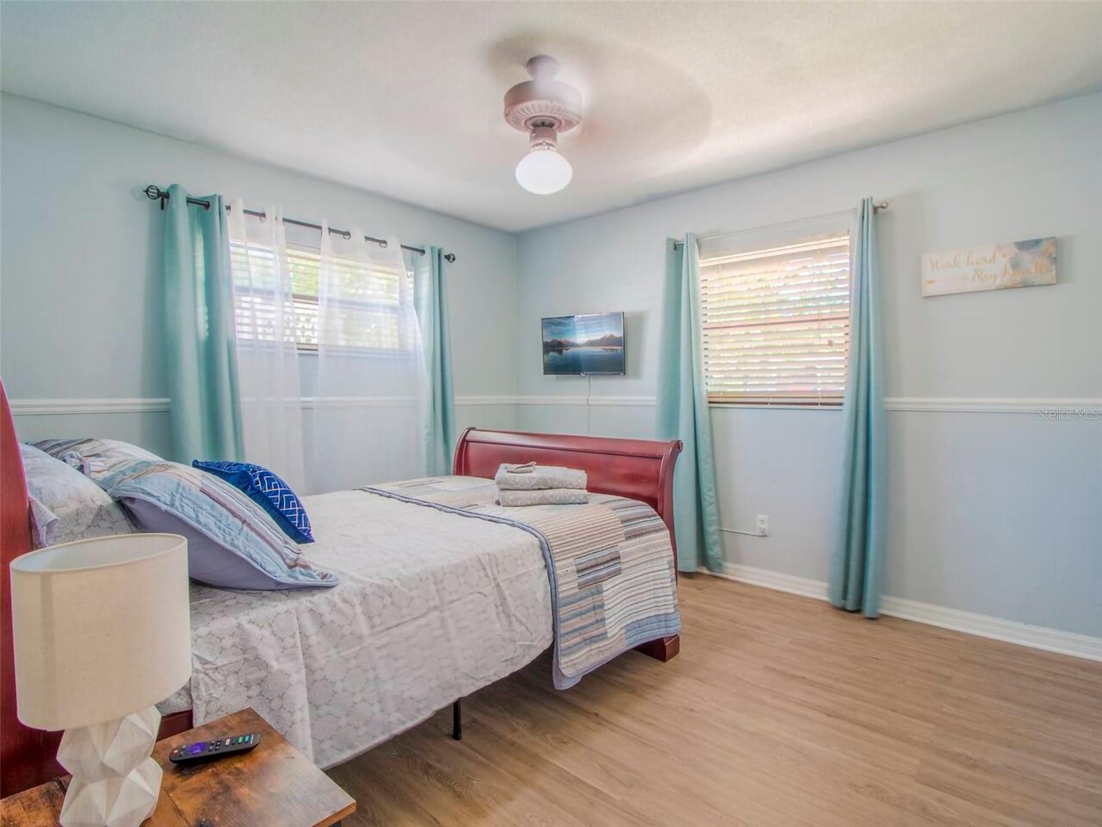 Image 18 of 48 For 4401 Lenmore Street