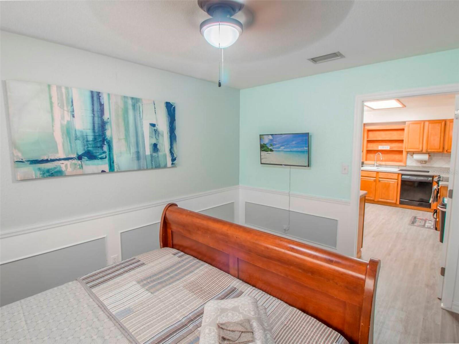 Image 20 of 48 For 4401 Lenmore Street