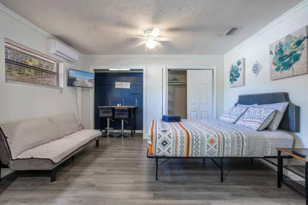 Image 26 of 48 For 4401 Lenmore Street