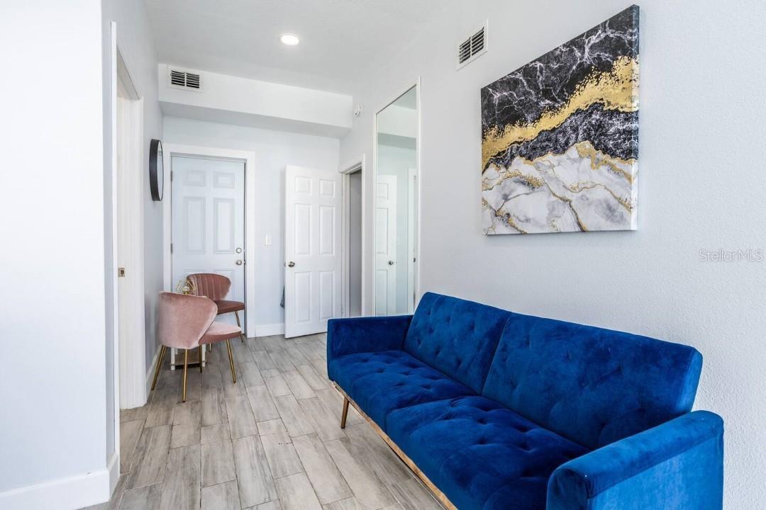 Image 30 of 48 For 4401 Lenmore Street